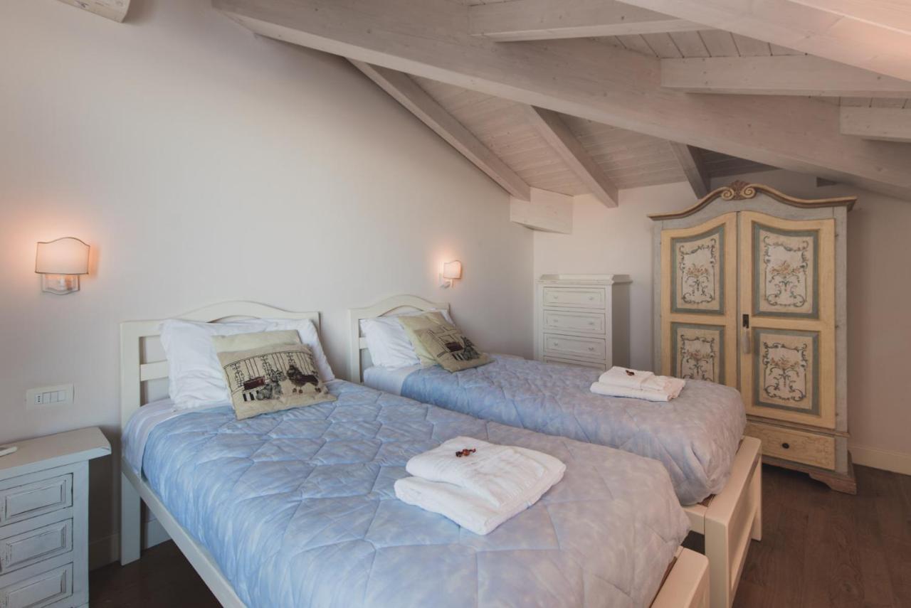 Villa Lilla Sulla Spiaggia Di San Vincenzo Luxury ภายนอก รูปภาพ